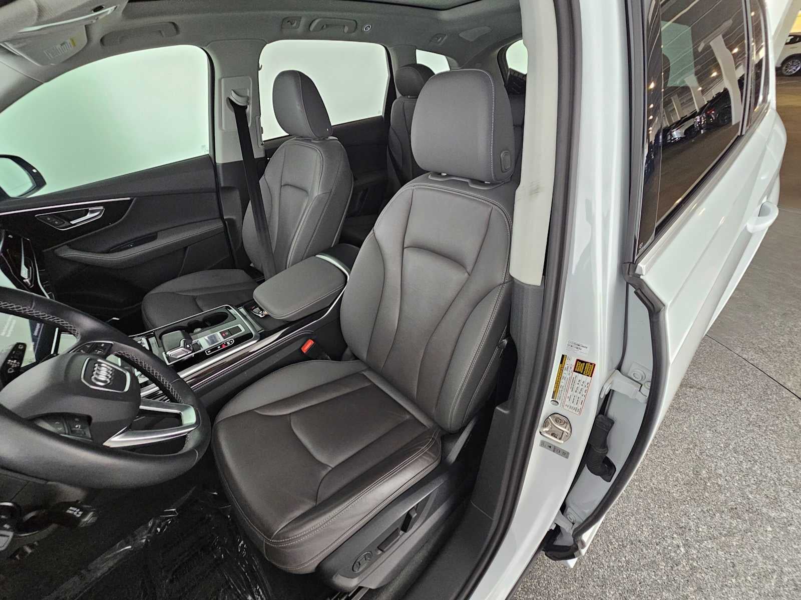2025 Audi Q7 Premium Plus
