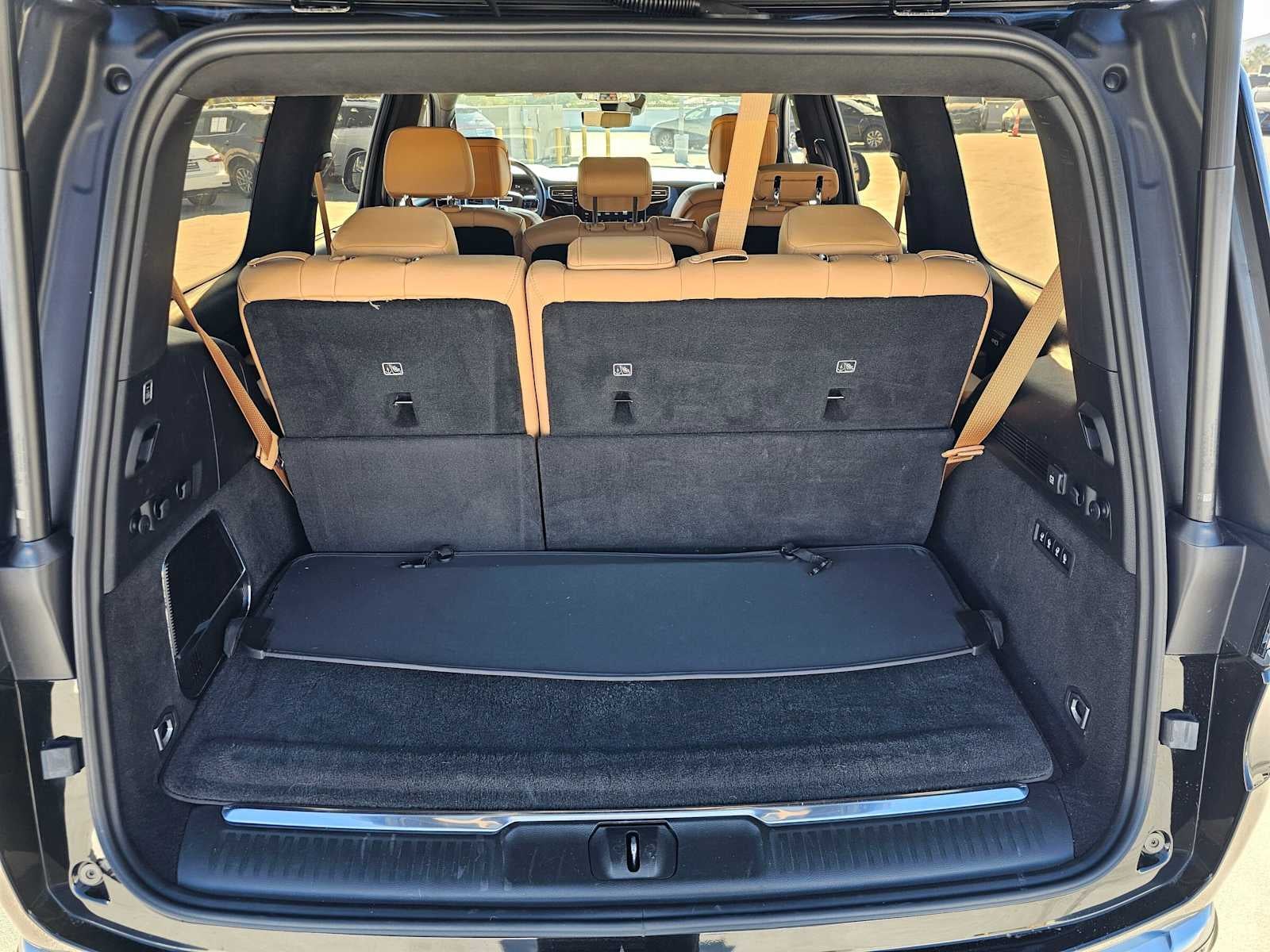 2022 Jeep Grand Wagoneer Series III
