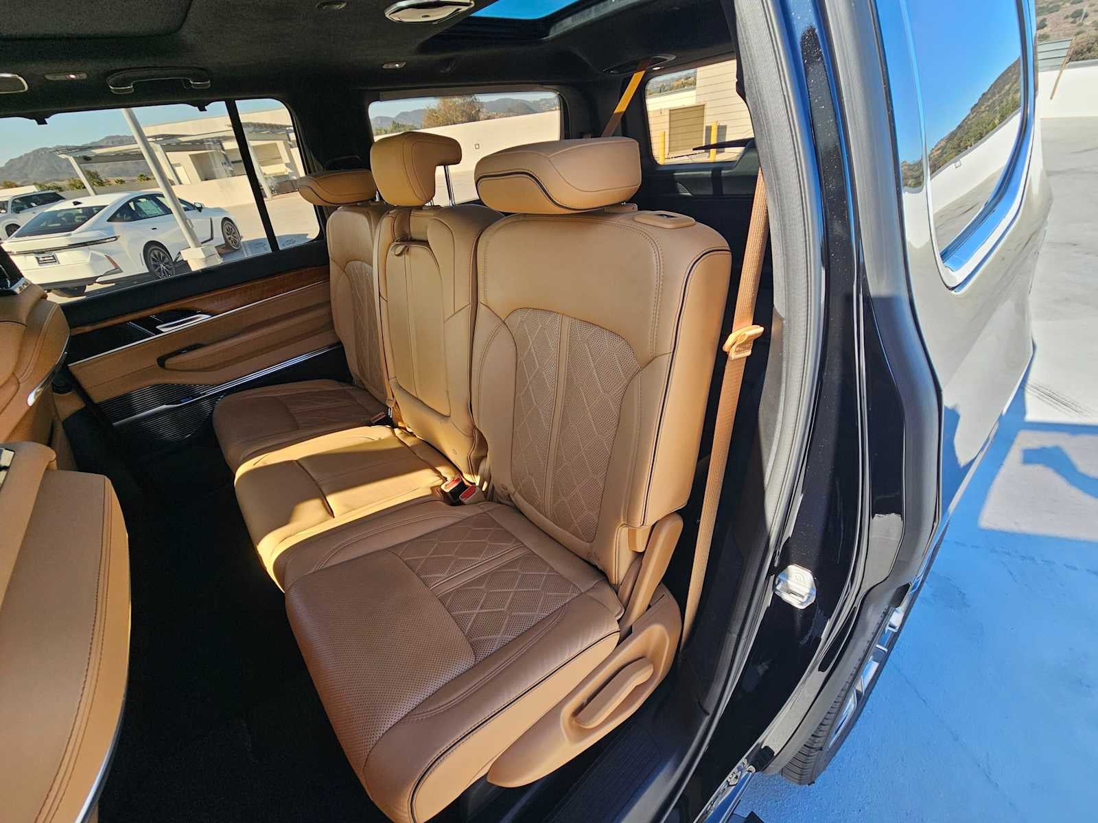 2022 Jeep Grand Wagoneer Series III