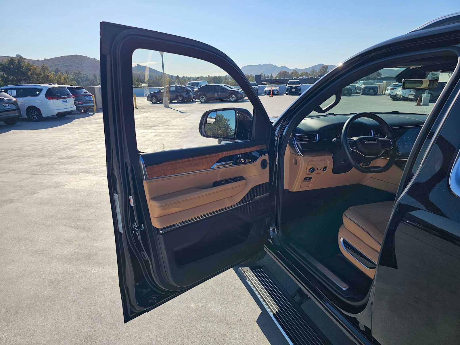 2022 Jeep Grand Wagoneer Series III