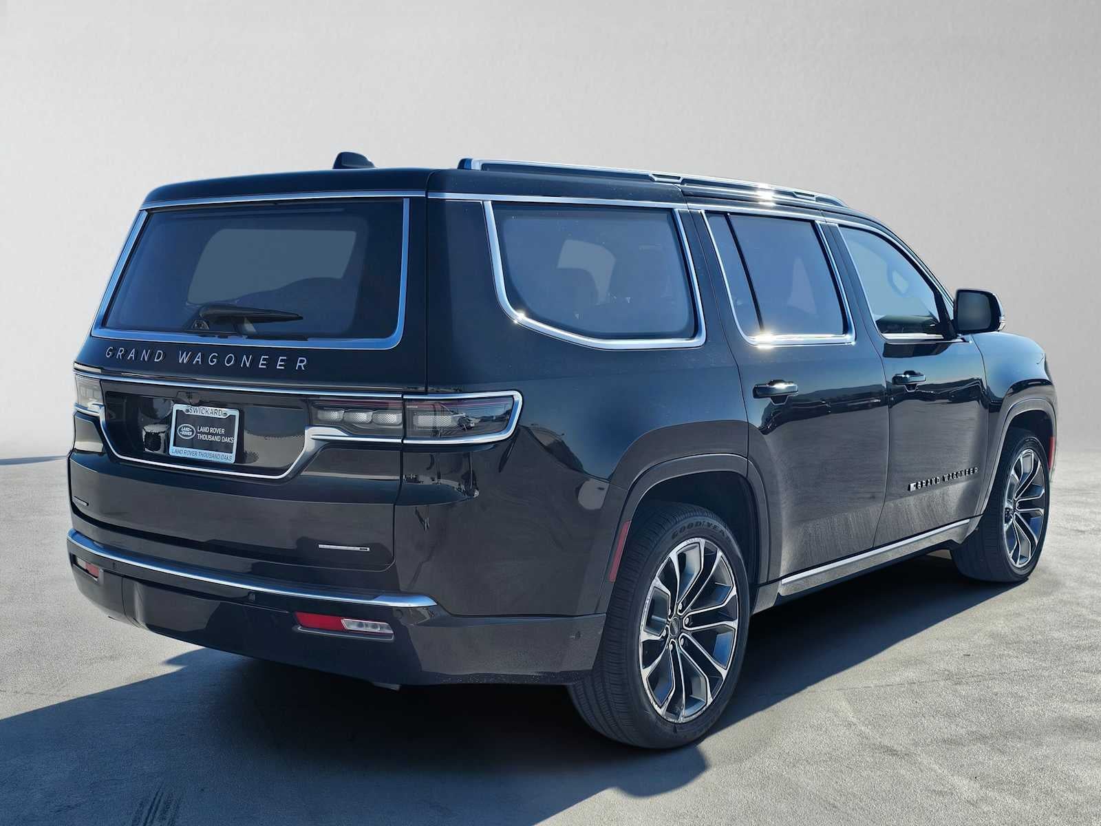2022 Jeep Grand Wagoneer Series III