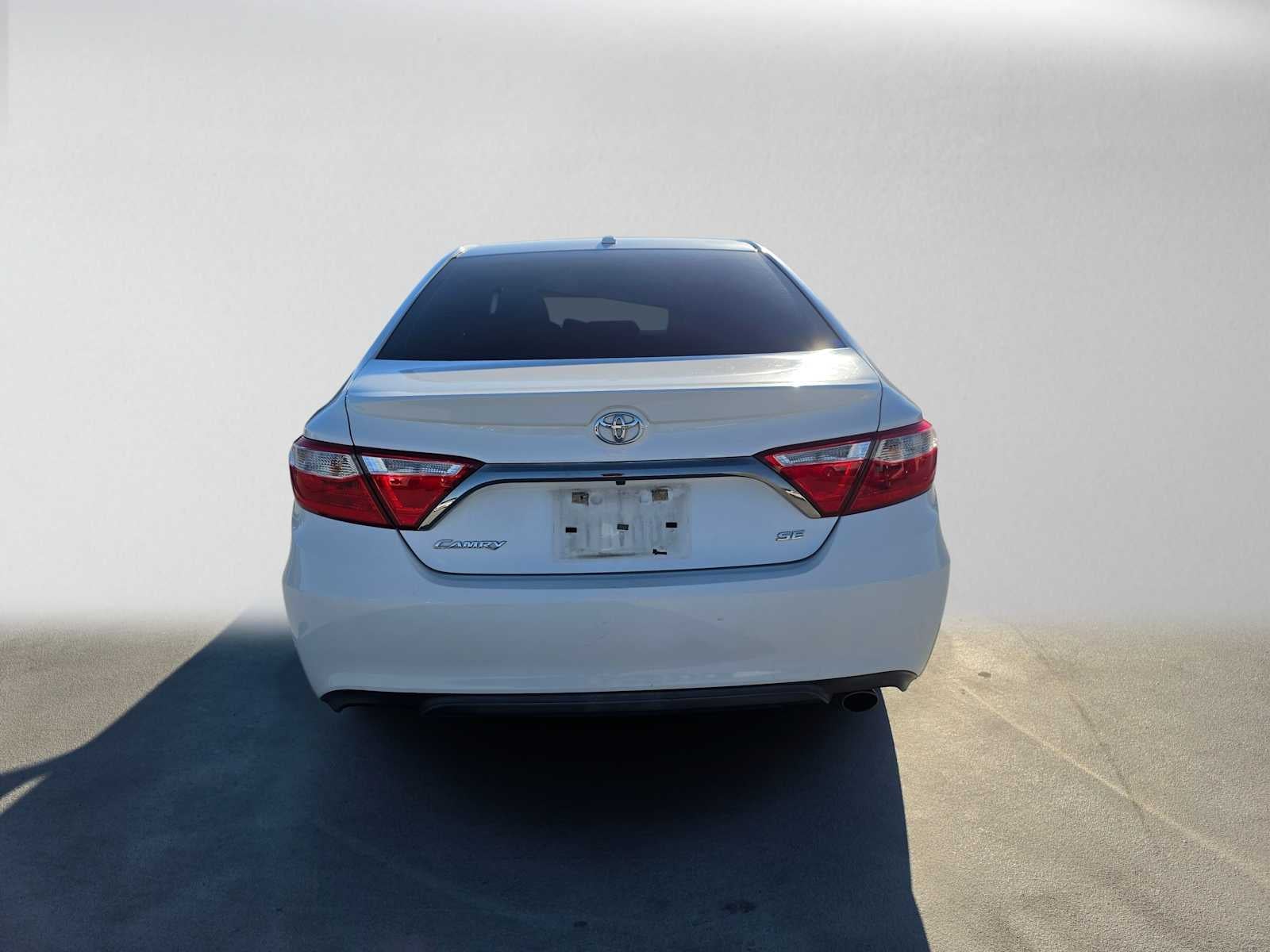 2016 Toyota Camry SE