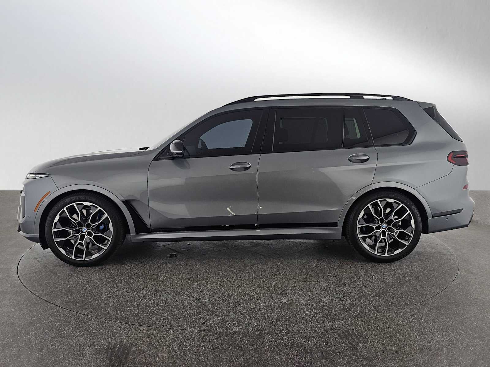 2024 BMW X7 M60i