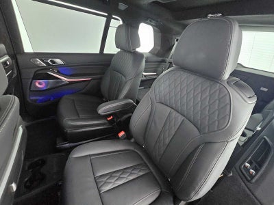 2024 BMW X7 M60i
