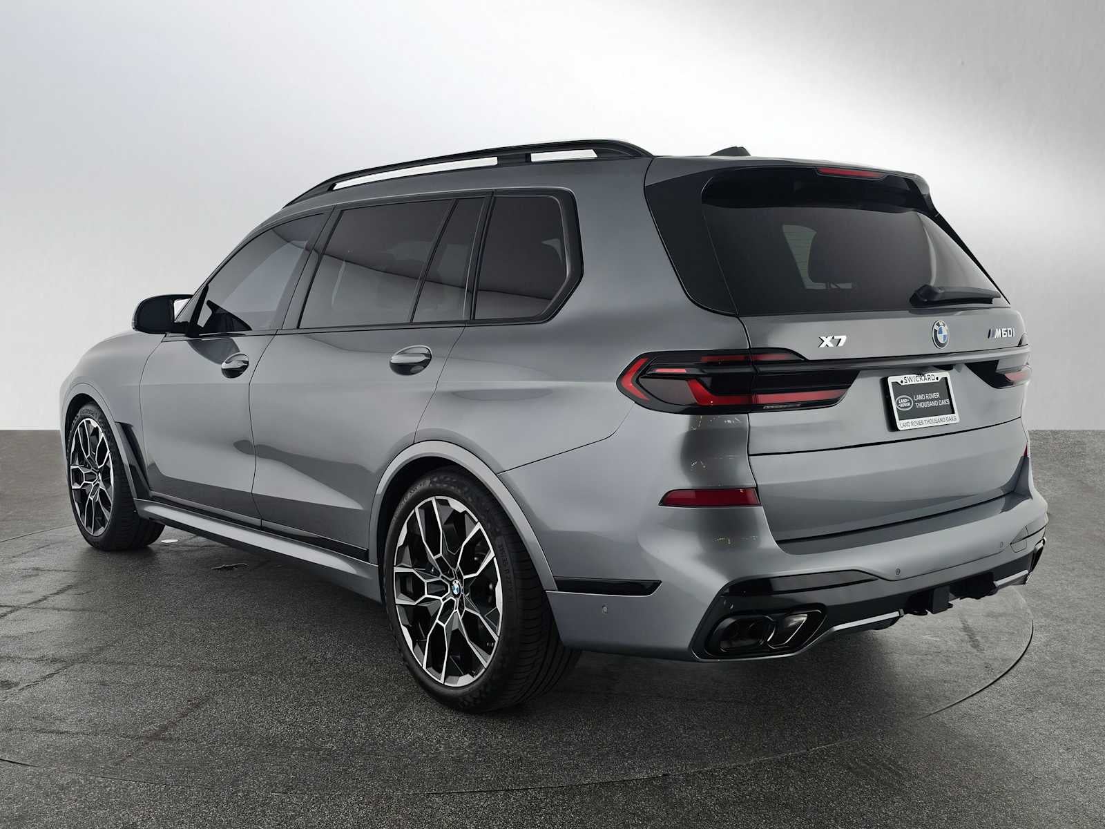 2024 BMW X7 M60i