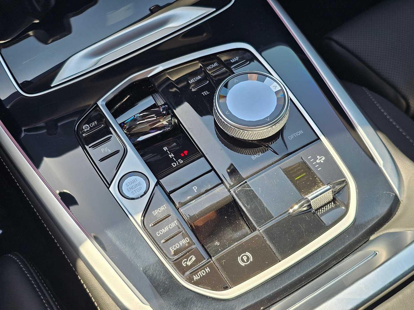2026 BMW X7 M60i M60i