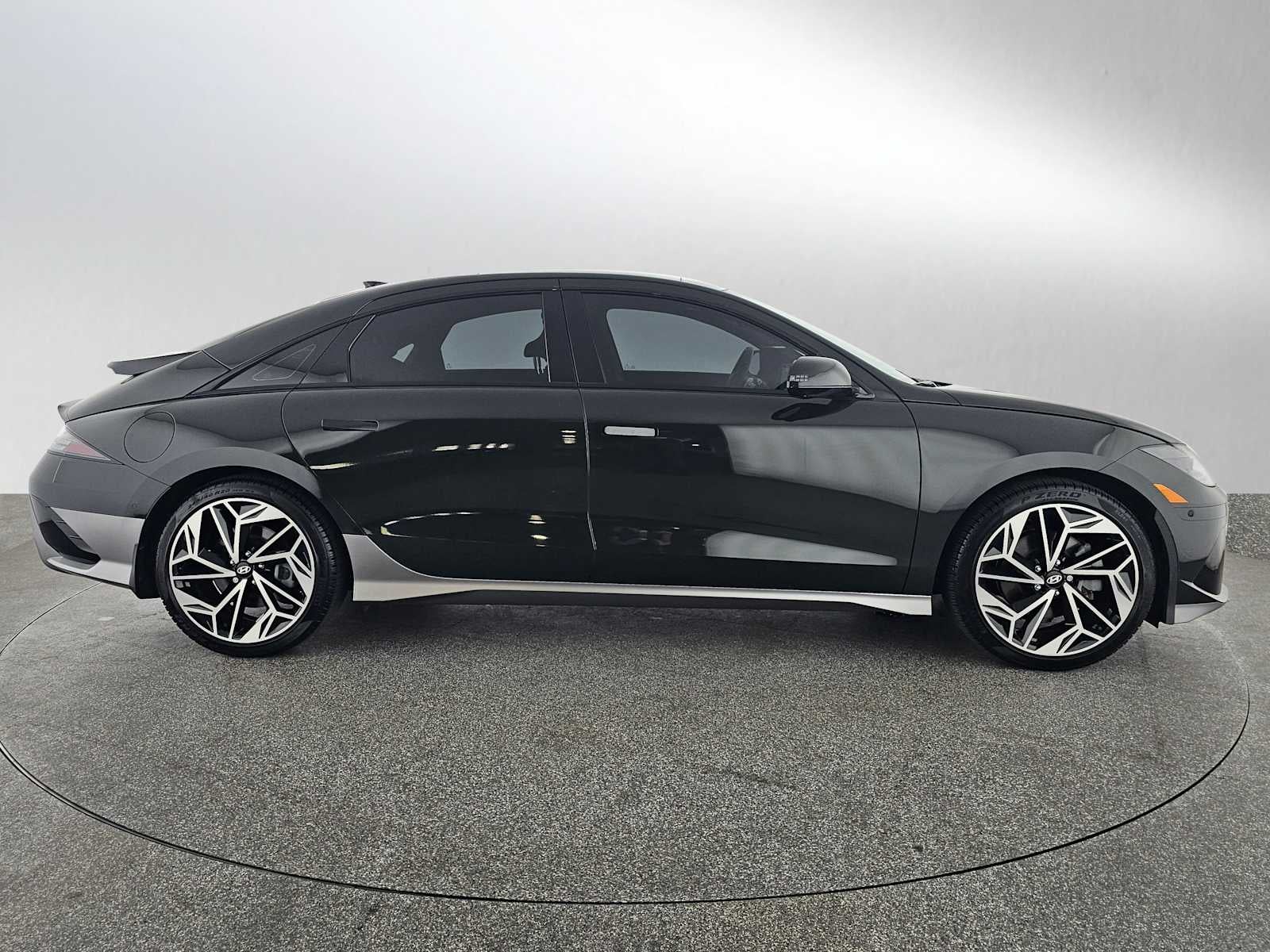 2024 Hyundai IONIQ 6 Limited