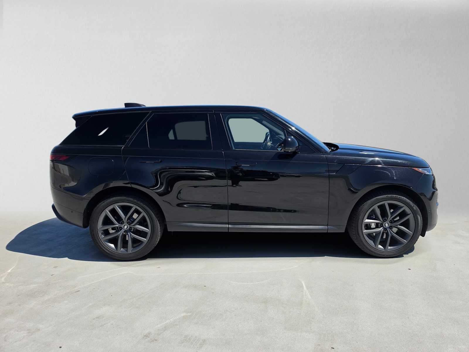 2023 Land Rover Range Rover Sport SE