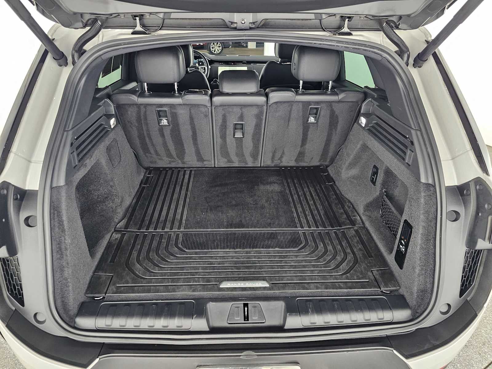 2024 Land Rover Range Rover Sport SE