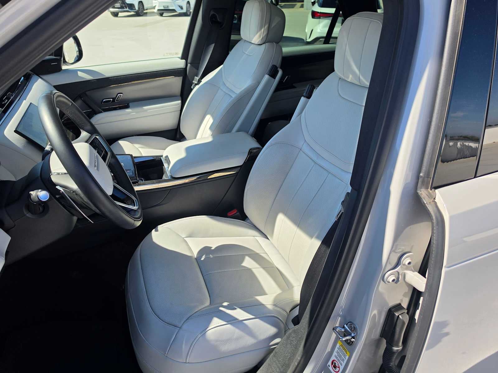 2024 Land Rover Range Rover Sport SE