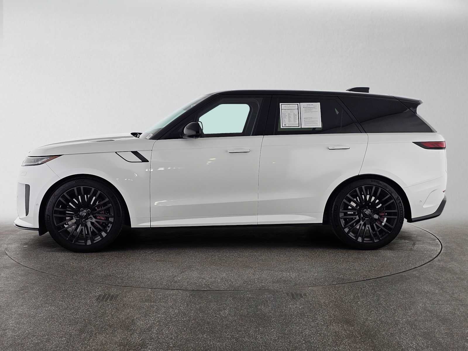 2026 Land Rover Range Rover Sport SV
