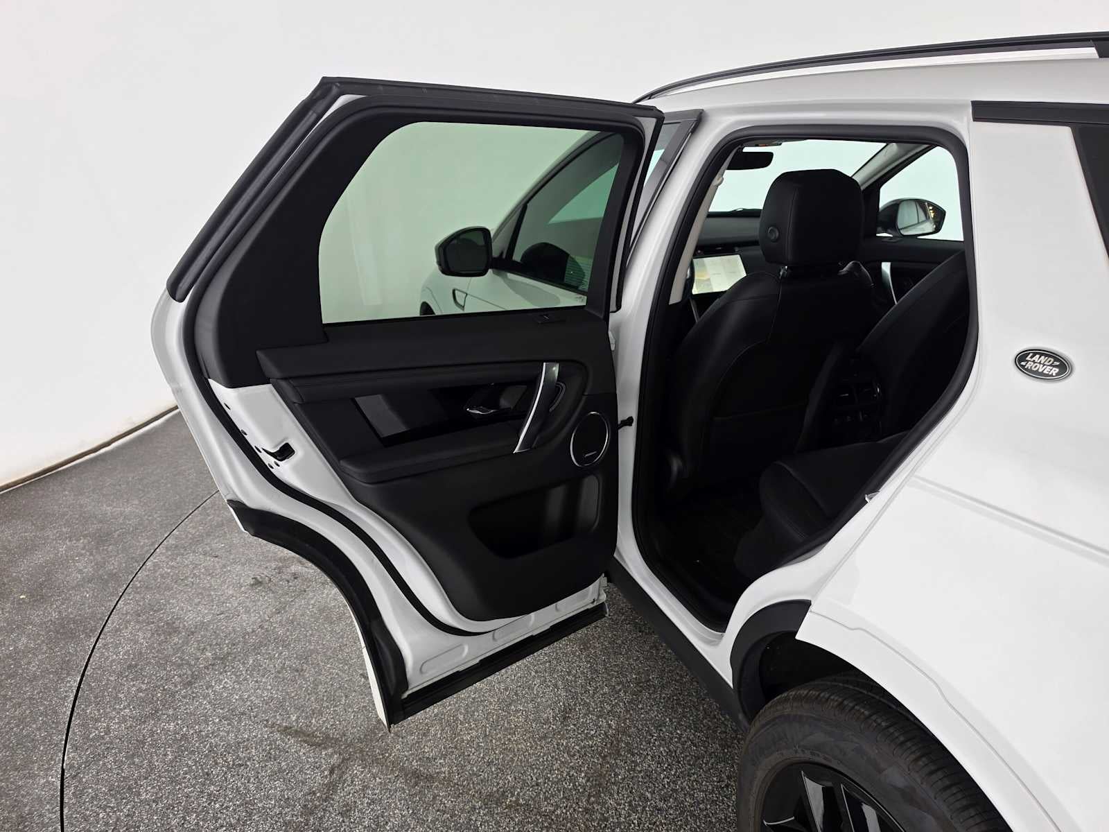 2025 Land Rover Discovery Sport S