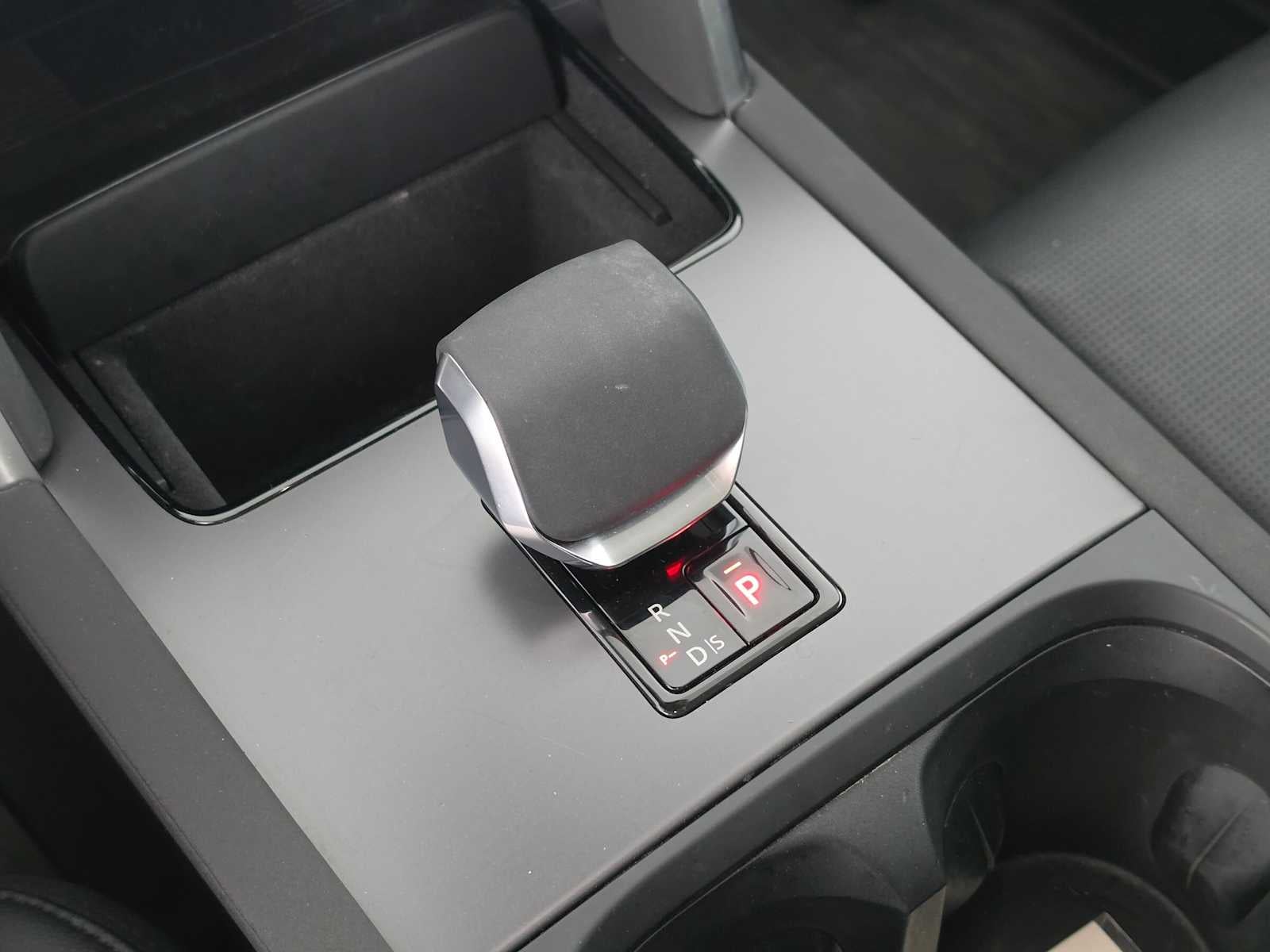 2025 Land Rover Discovery Sport S