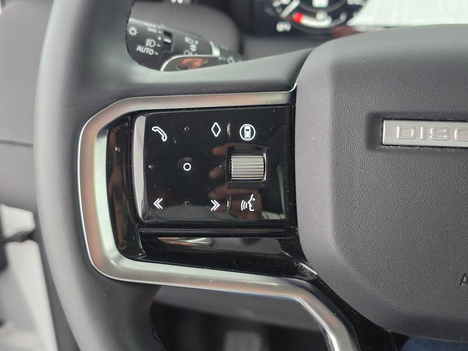 2025 Land Rover Discovery Sport S