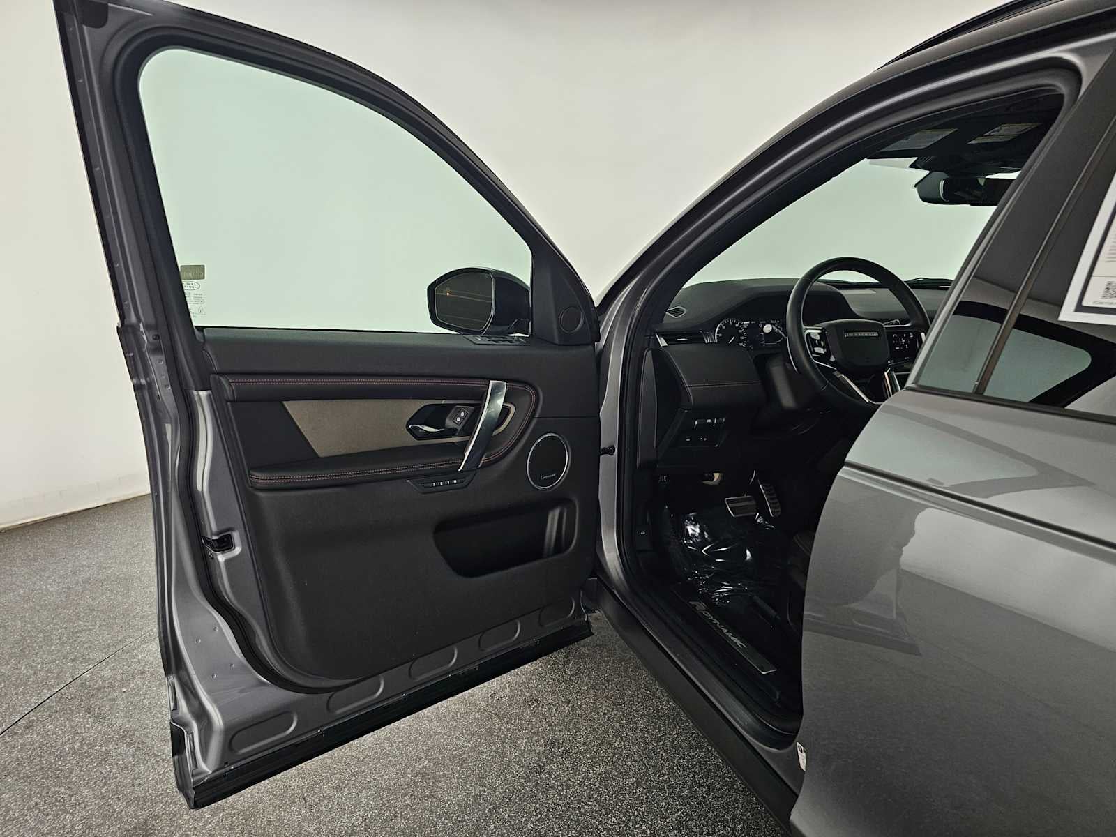 2023 Land Rover Discovery Sport SE R-Dynamic