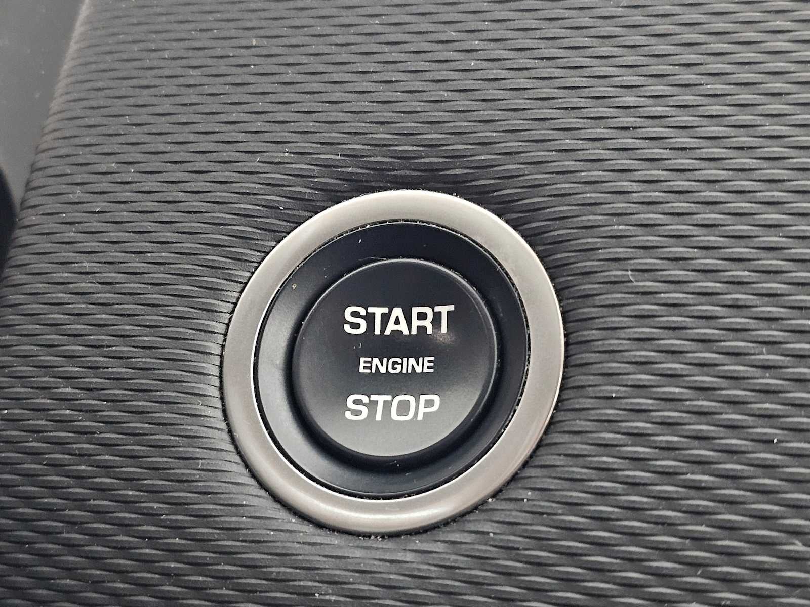 2023 Land Rover Discovery Sport SE R-Dynamic