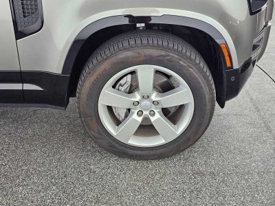 2025 Land Rover Defender X-Dynamic SE