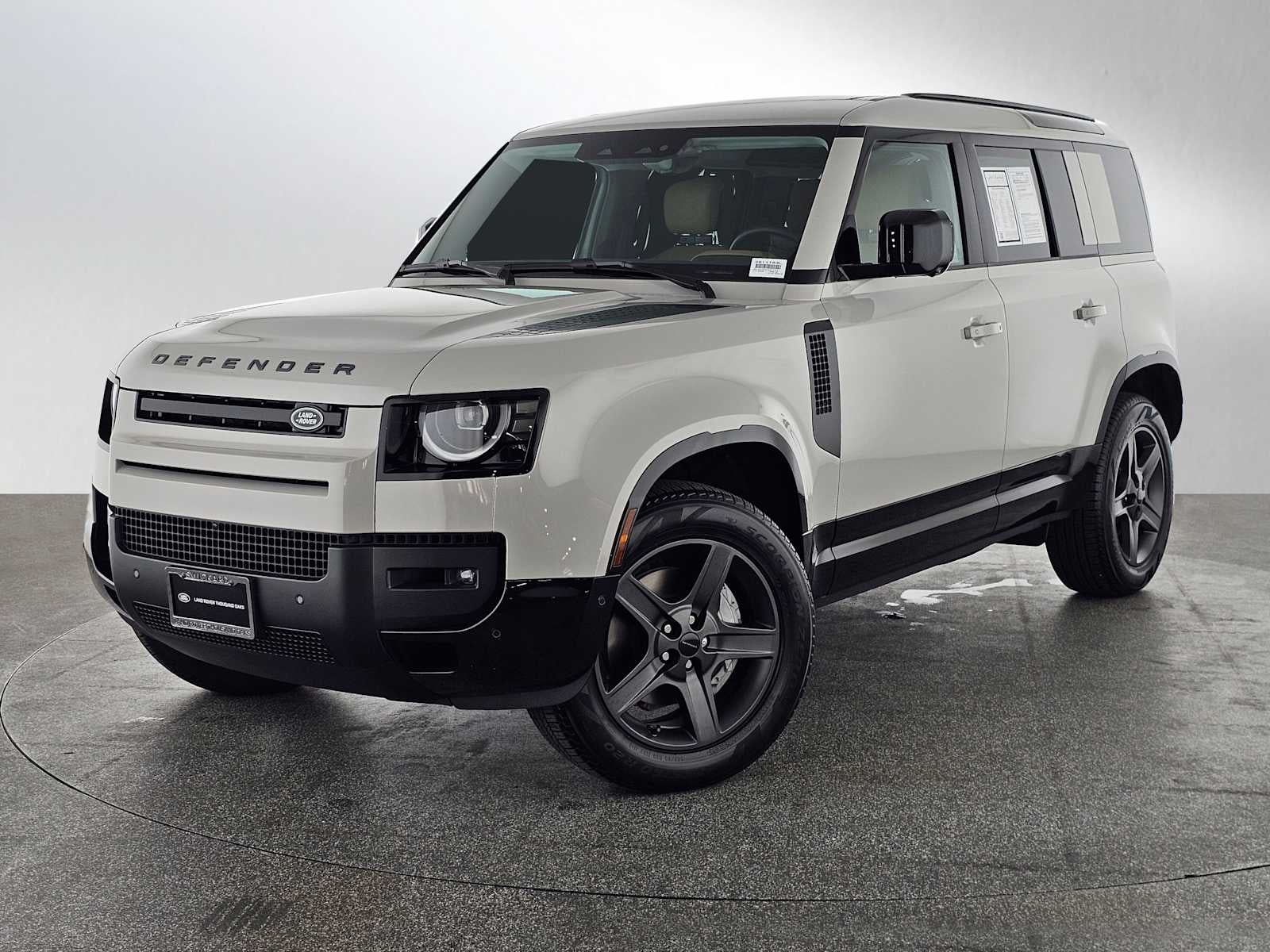 2026 Land Rover Defender X-Dynamic SE
