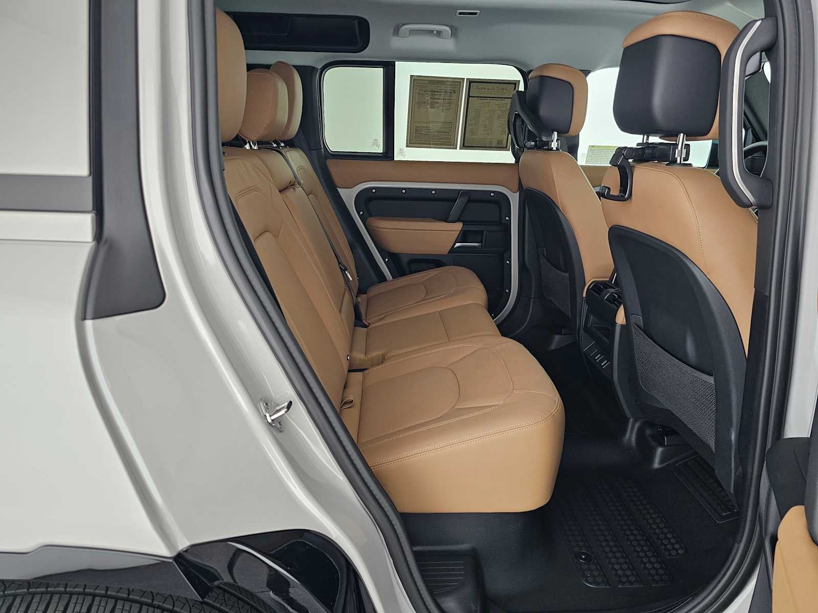 2026 Land Rover Defender X-Dynamic SE
