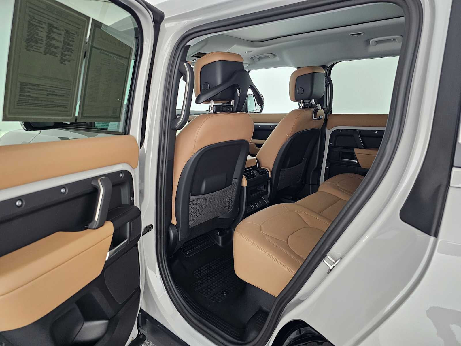 2026 Land Rover Defender X-Dynamic SE