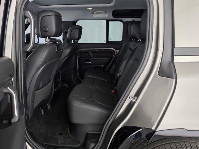2025 Land Rover Defender X-Dynamic SE