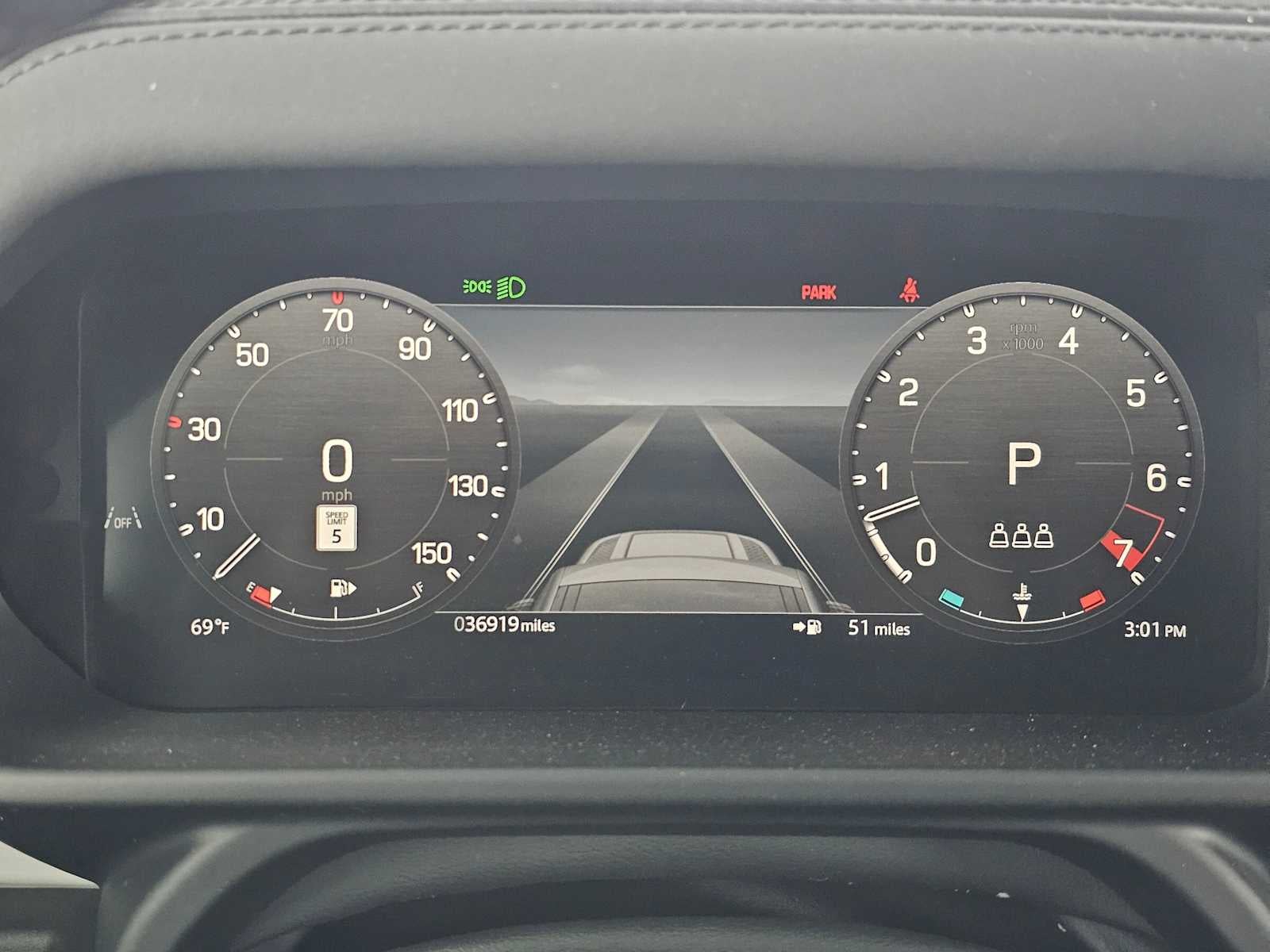 2024 Land Rover Defender X-Dynamic SE