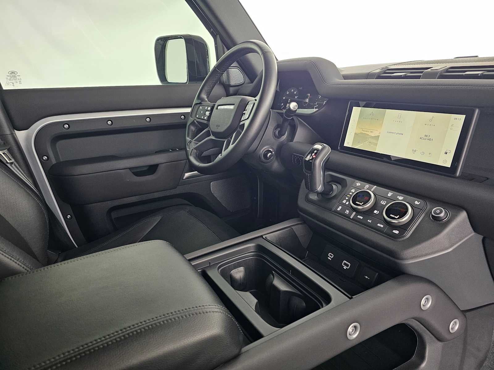 2024 Land Rover Defender X-Dynamic SE