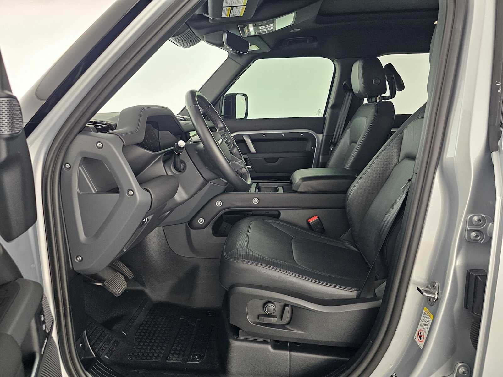 2024 Land Rover Defender X-Dynamic SE