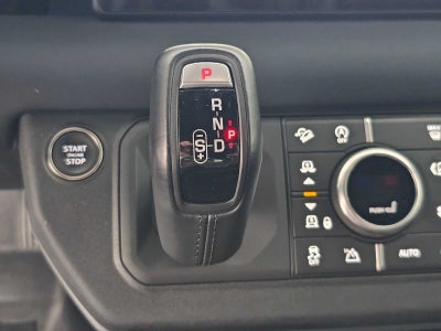 2024 Land Rover Defender X-Dynamic SE
