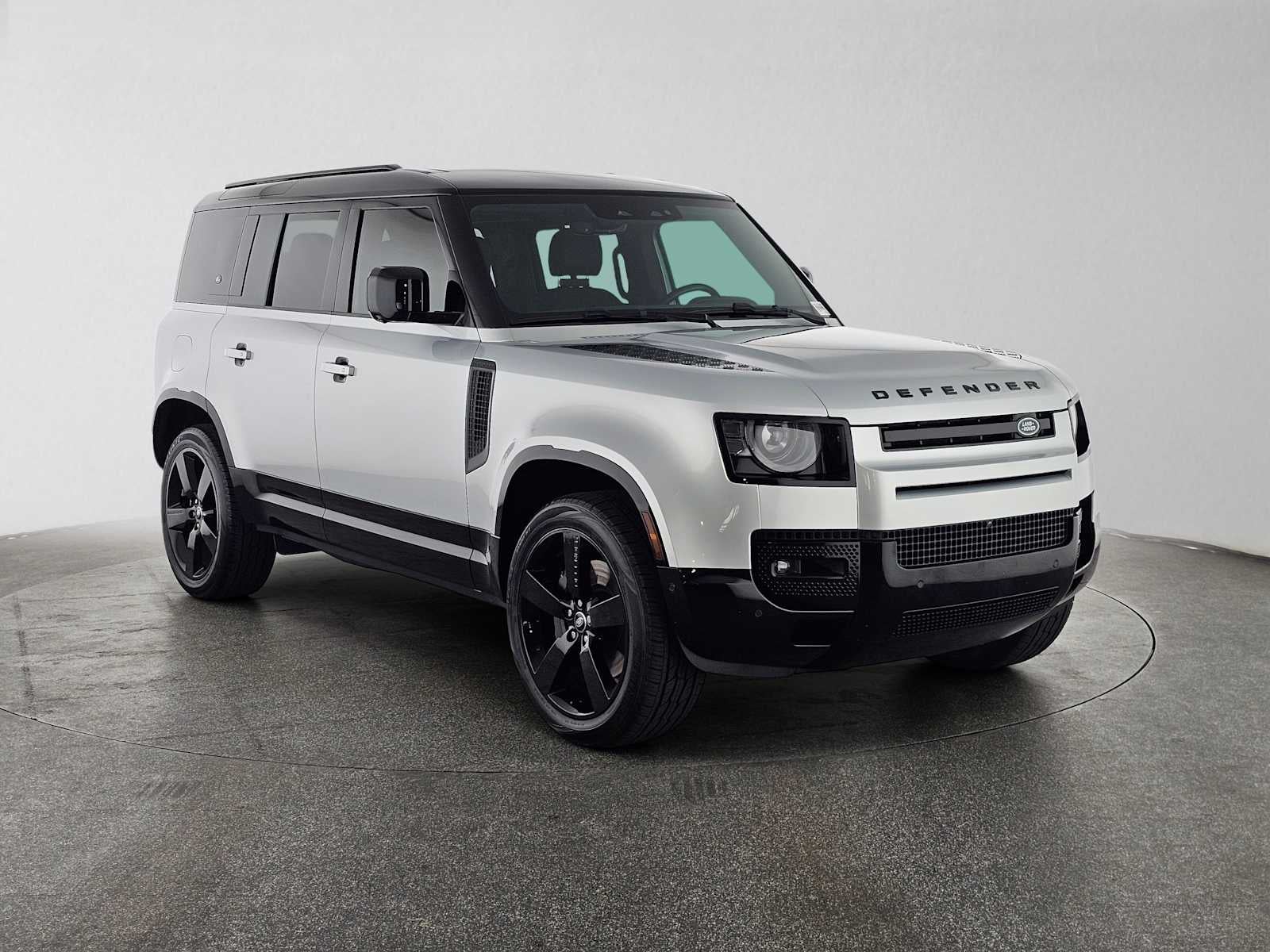 2024 Land Rover Defender X-Dynamic SE