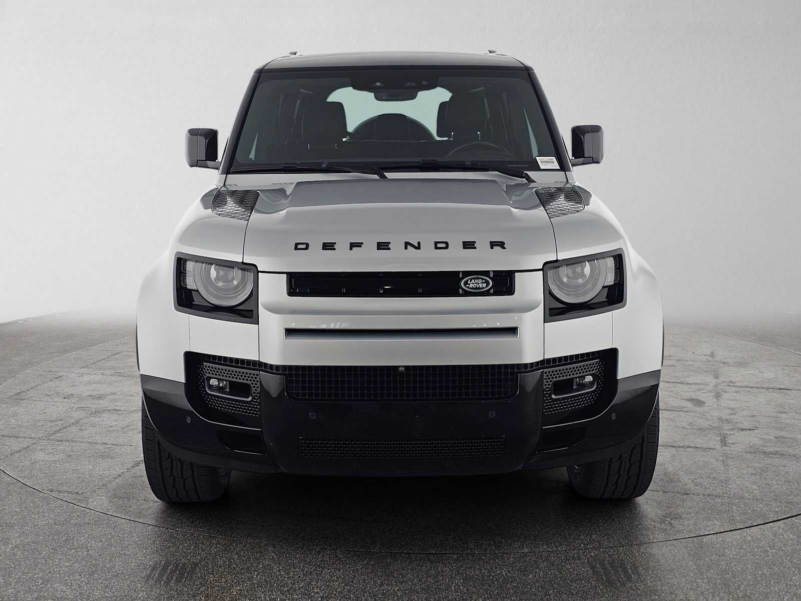 2024 Land Rover Defender X-Dynamic SE