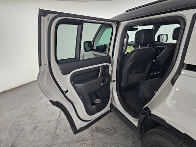 2026 Land Rover Defender X-Dynamic SE