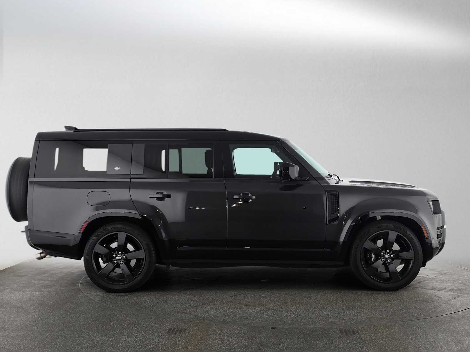 2024 Land Rover Defender V8