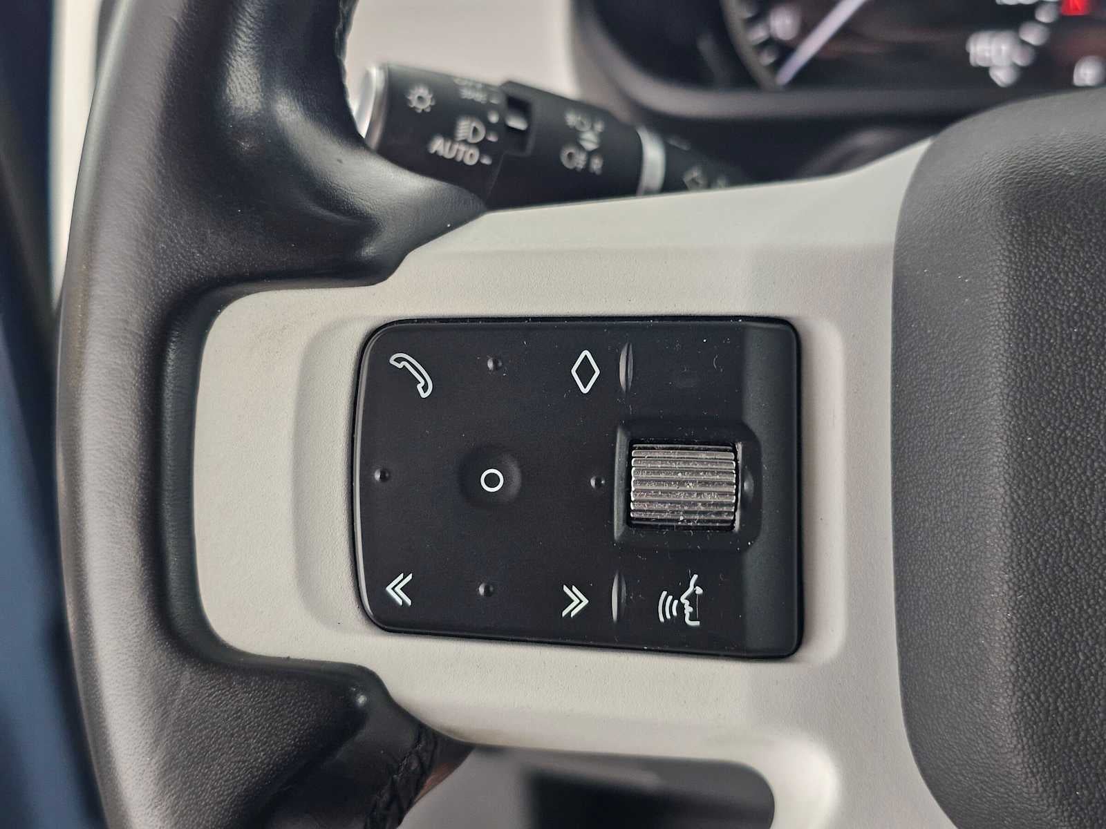 2023 Land Rover Defender S