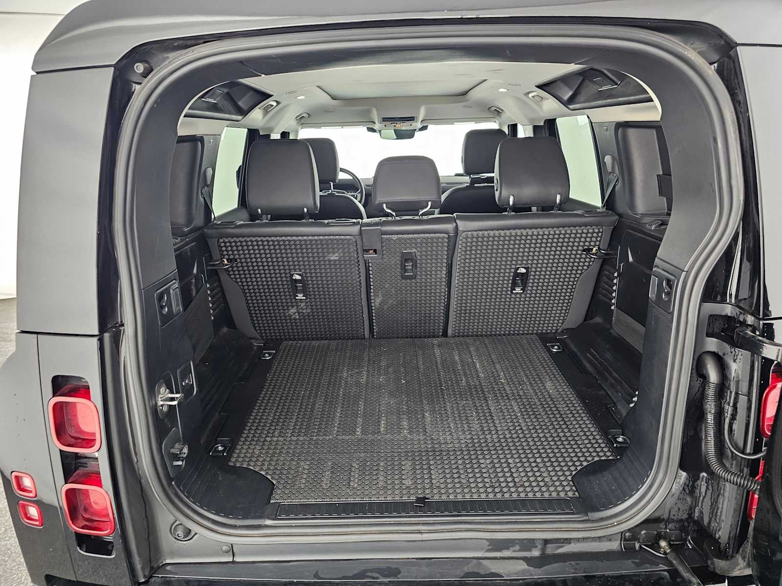 2023 Land Rover Defender S