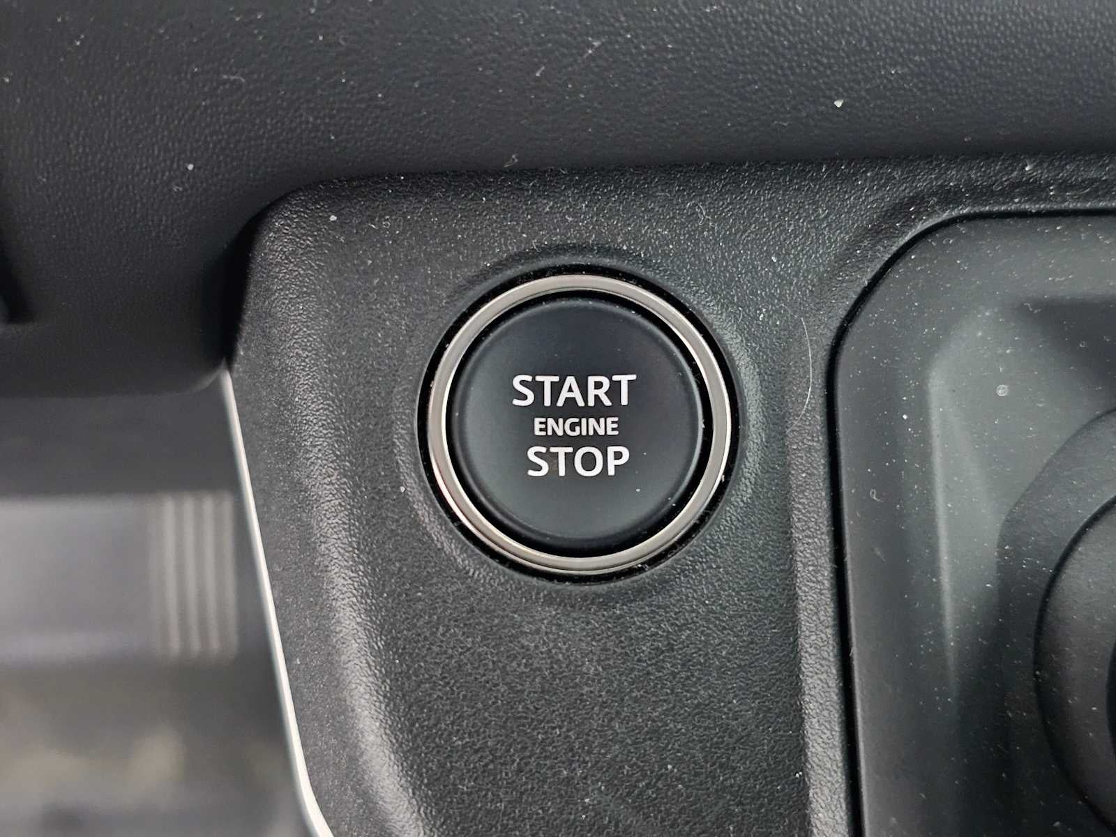 2025 Land Rover Defender S