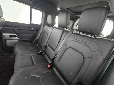 2023 Land Rover Defender SE