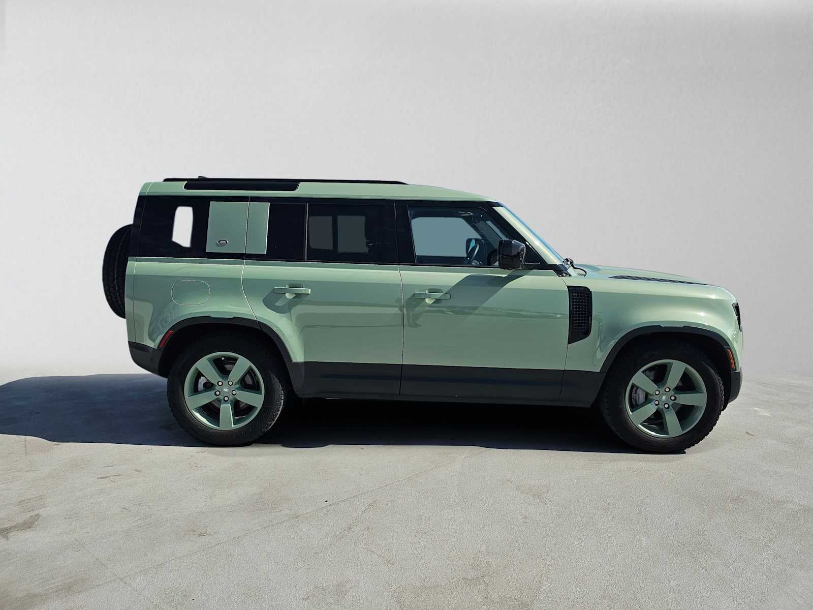 2023 Land Rover Defender 75th Edition