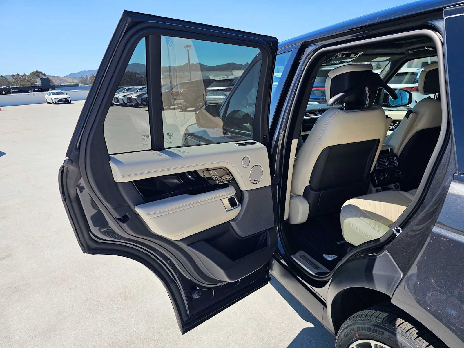 2020 Land Rover Range Rover P525 HSE