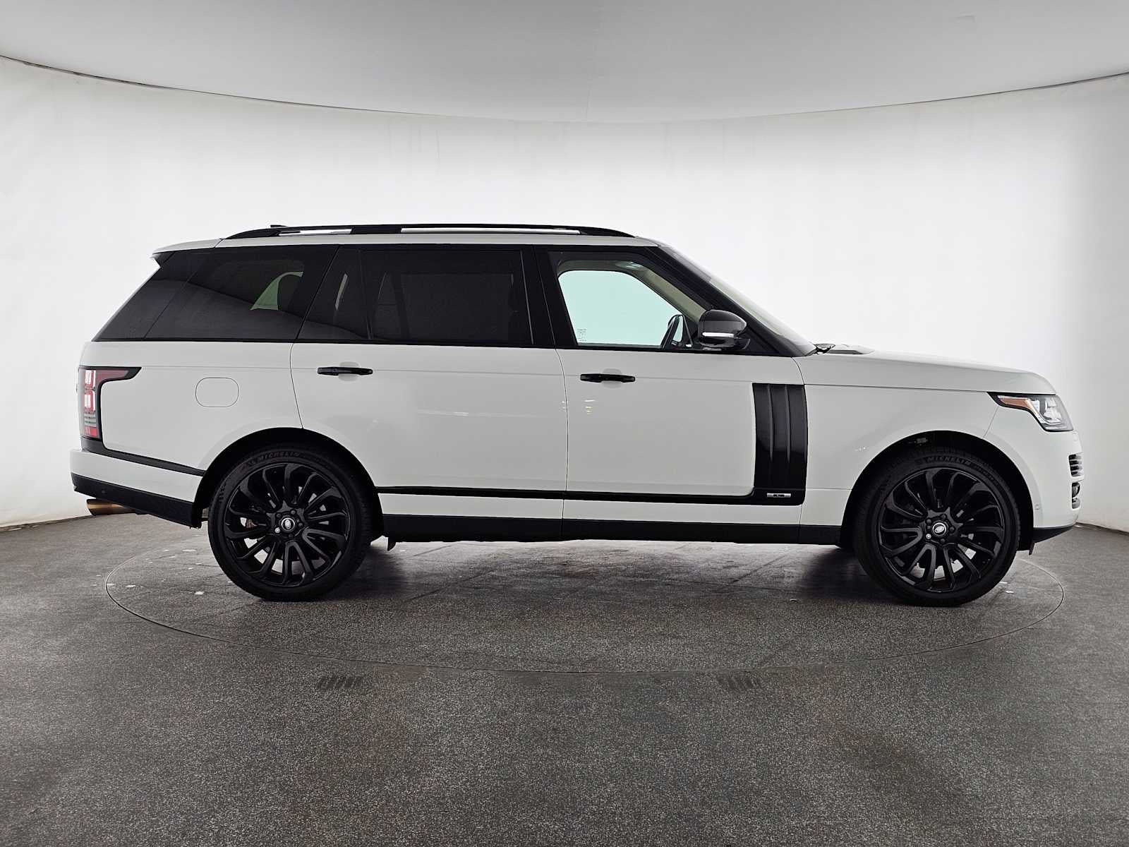 2017 Land Rover Range Rover V8 Supercharged LWB