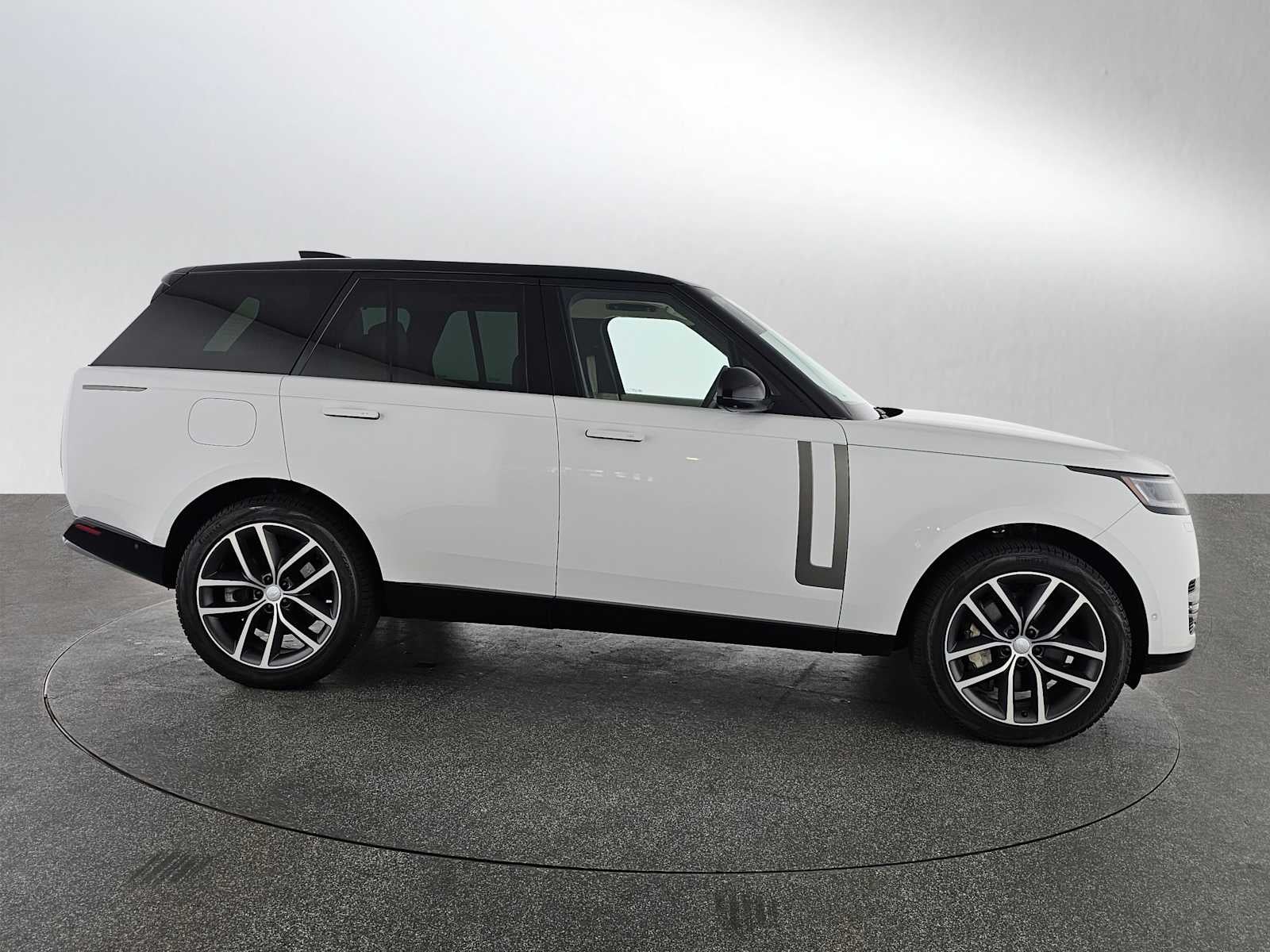 2024 Land Rover Range Rover SE