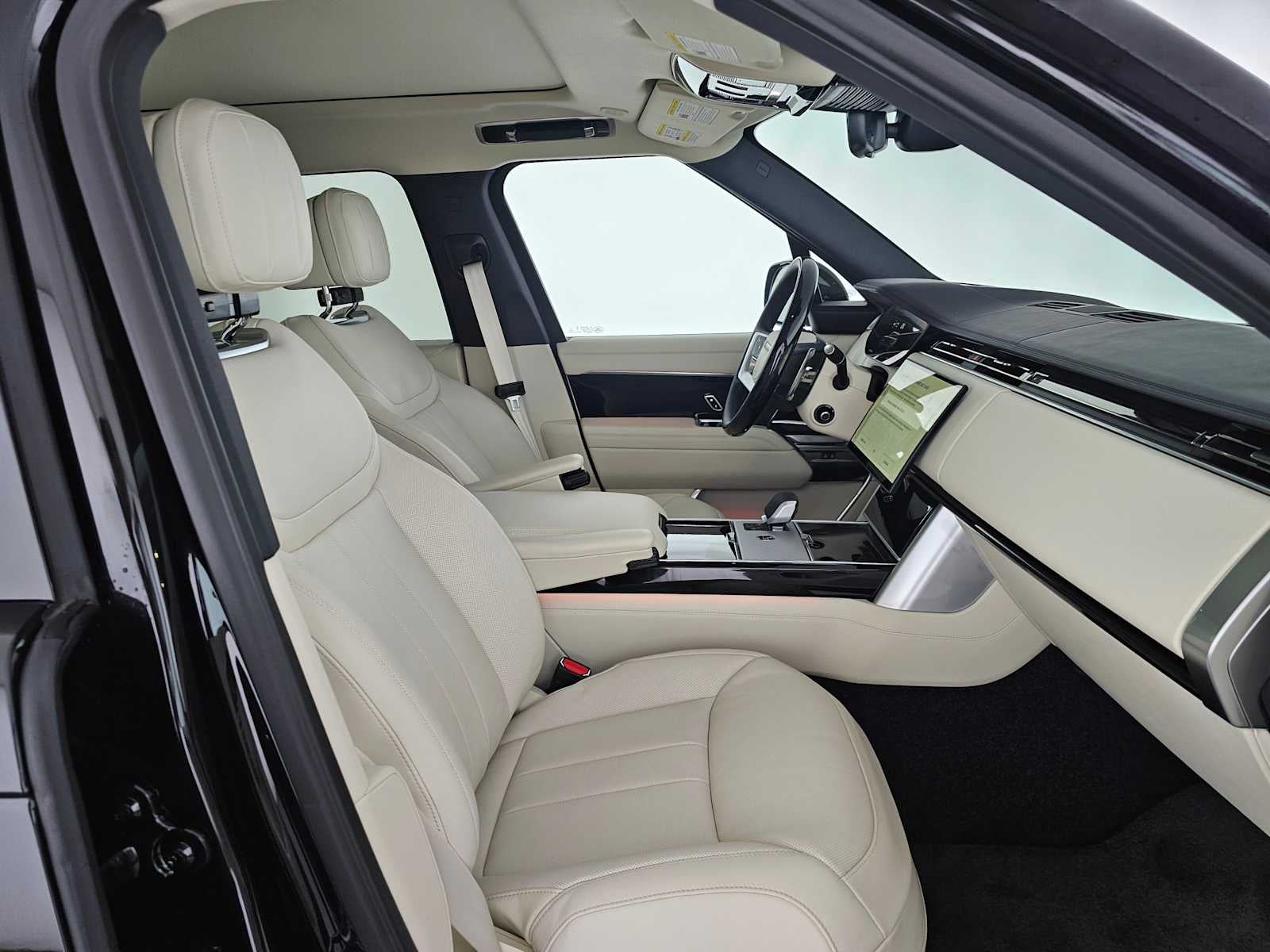 2026 Land Rover Range Rover SE