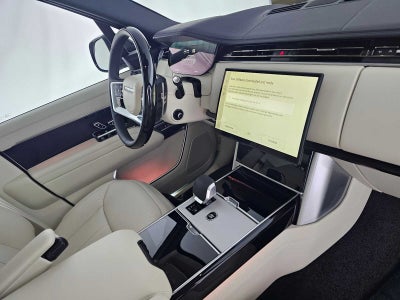 2026 Land Rover Range Rover SE