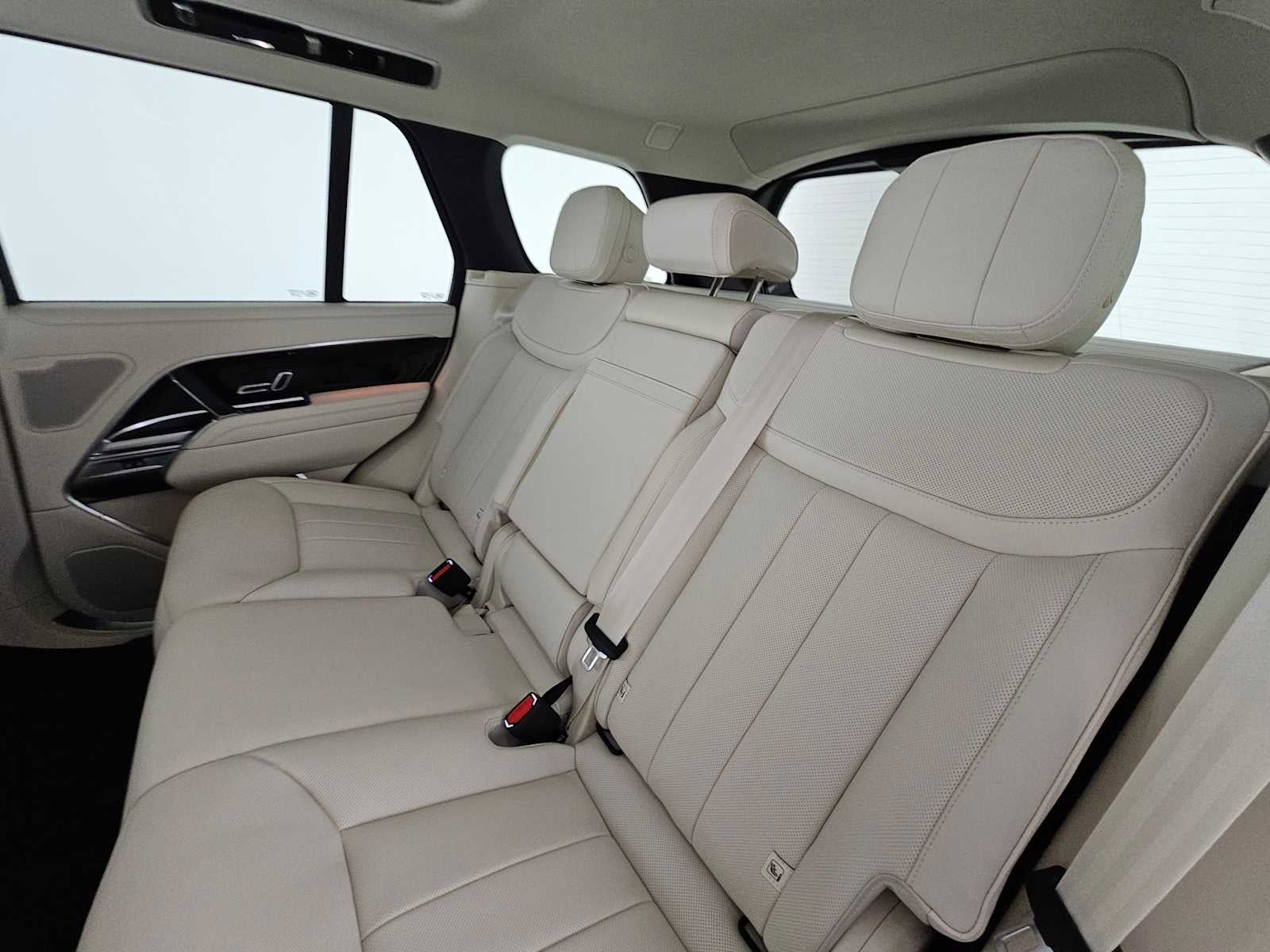 2026 Land Rover Range Rover SE