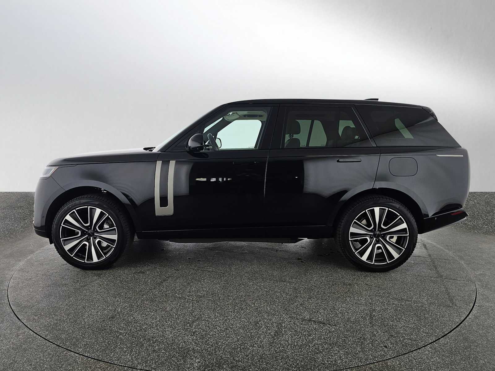 2026 Land Rover Range Rover SE