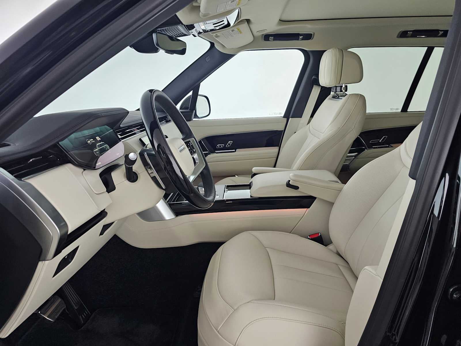 2026 Land Rover Range Rover SE