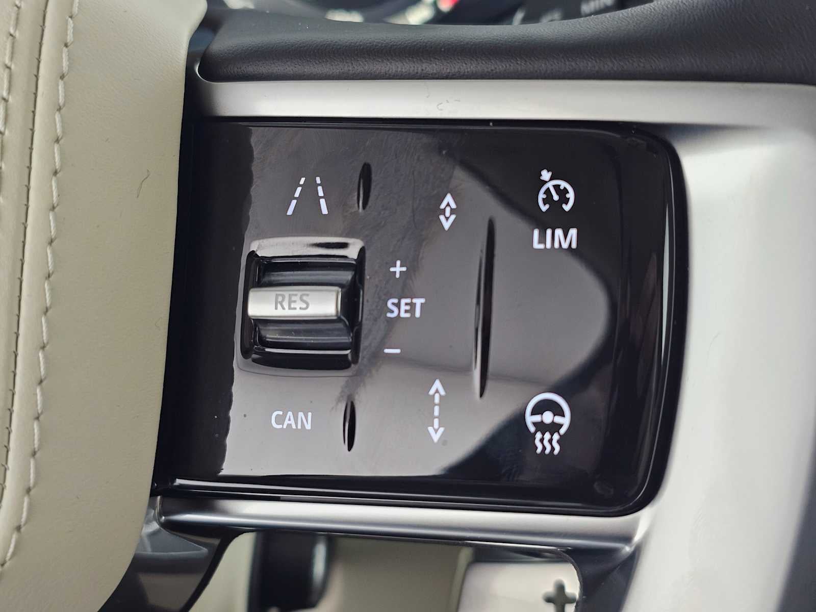 2026 Land Rover Range Rover SE