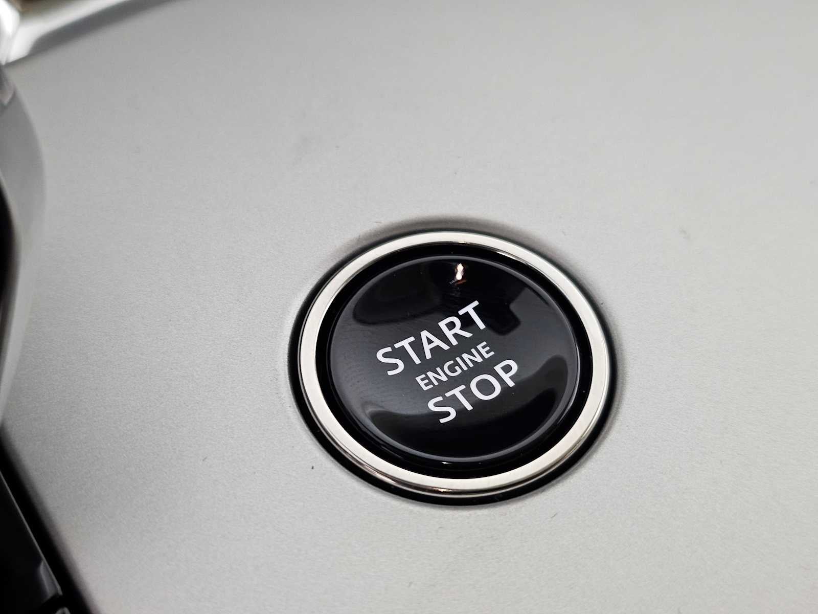 2026 Land Rover Range Rover SE