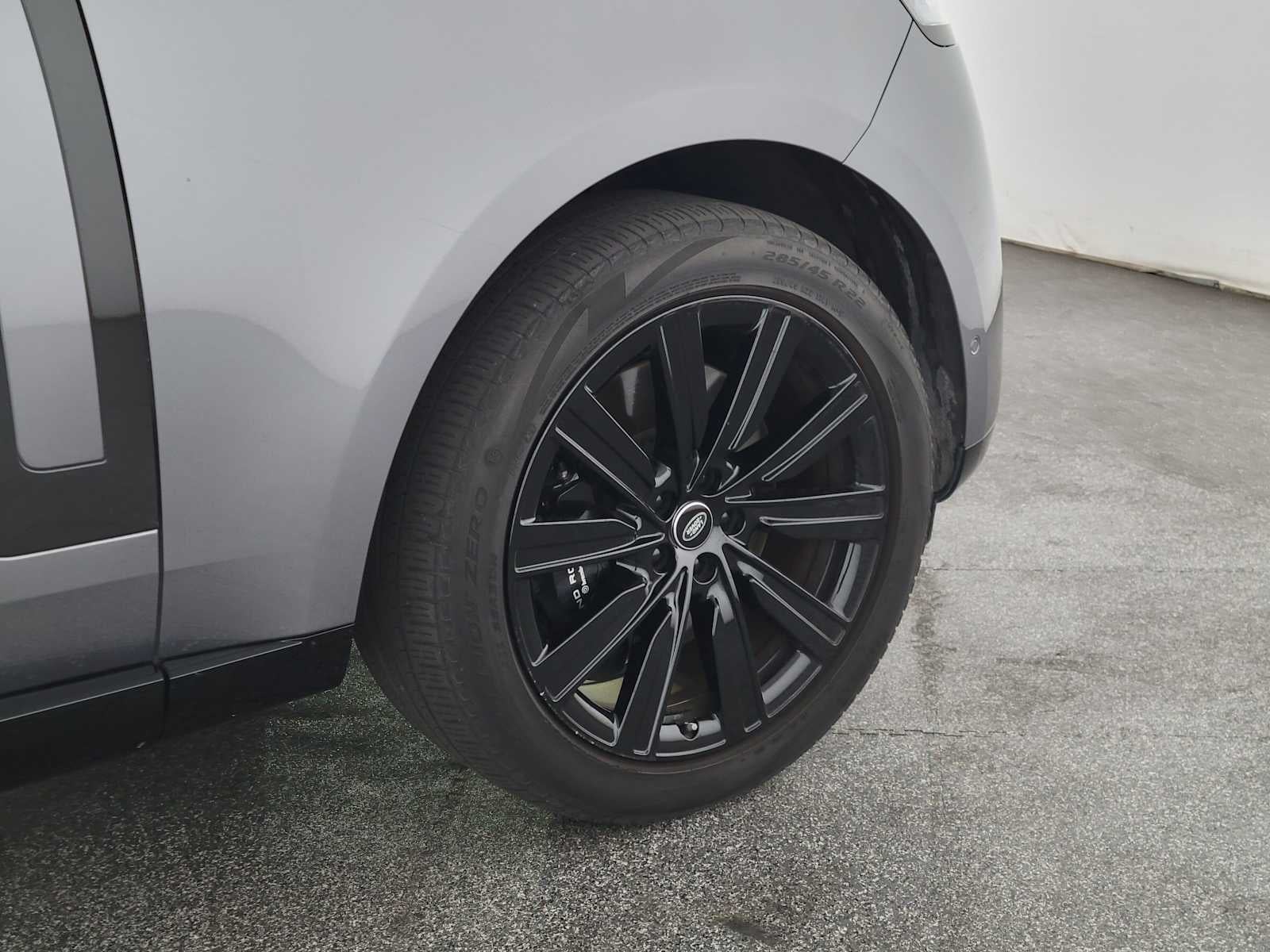 2025 Land Rover Range Rover SE