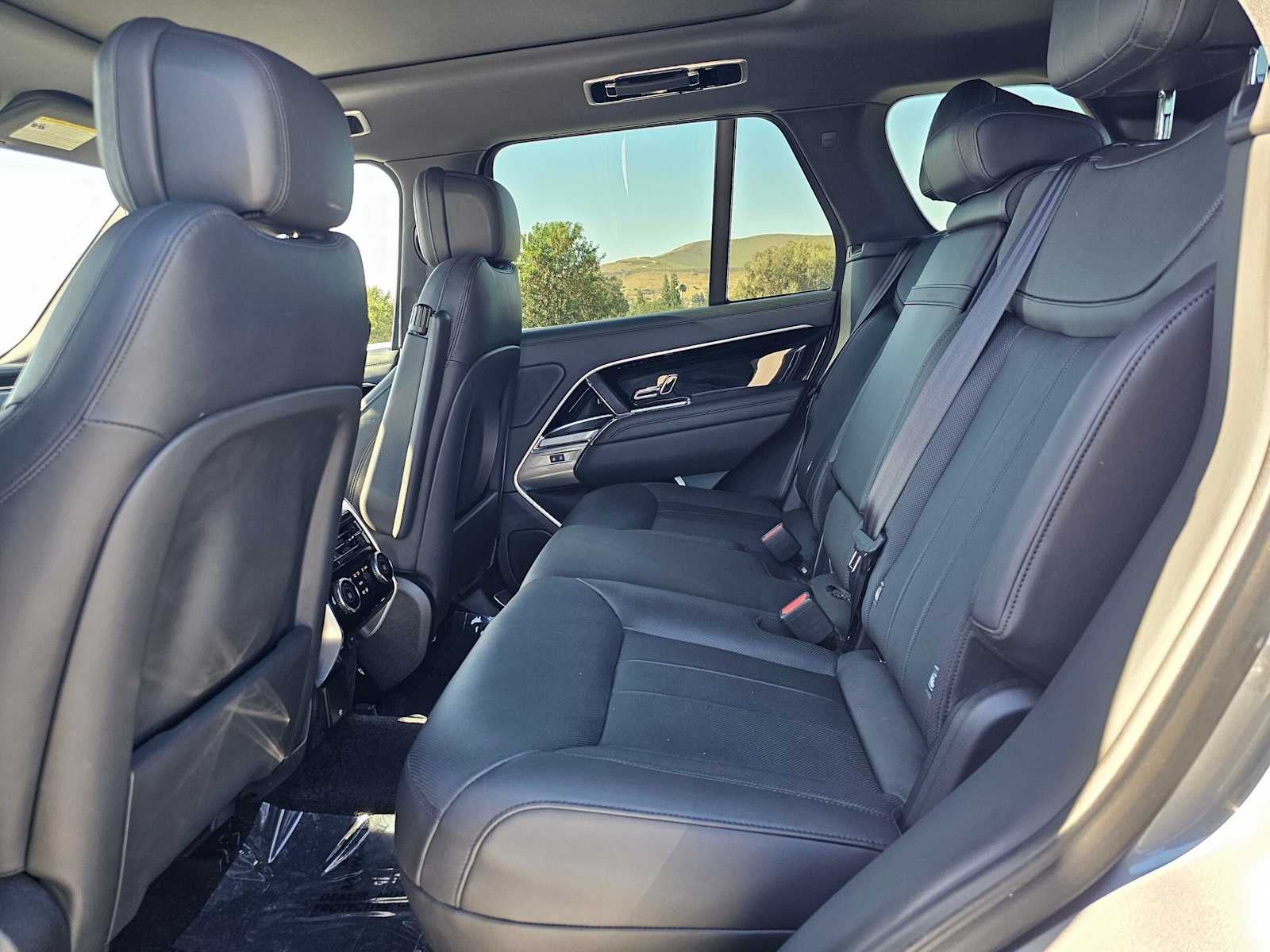 2024 Land Rover Range Rover SE